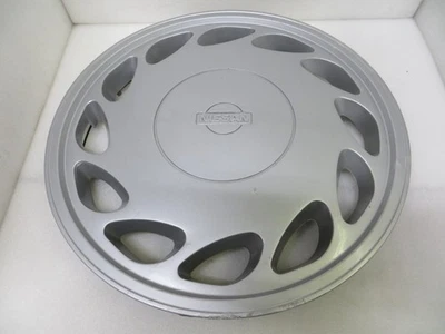 NISSAN 240SX 1989-1994 15" 12 SLOT SILVER WHEEL COVER / HUBCAP - 1 - 53055 - OEM Foto 1 de 4