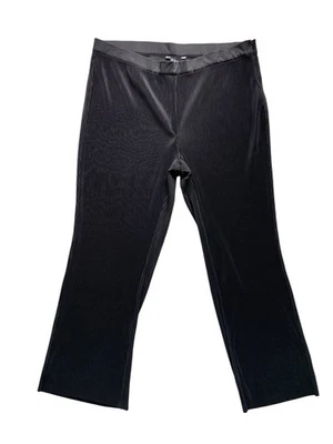 Calça Ulla Popken plissada perna larga tamanho 22W preta minimalista elegante editorial - Imagem 1 de 4