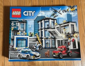 LEGO CITY 60141 Police Station - New Sealed Retired - NOT A MINT BOX - SEE PICS!
