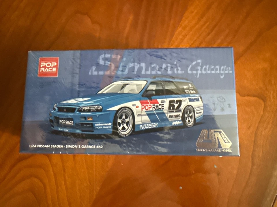 Nissan Stagea Pop Race 1:64 - Simon's Garage #62 Foto 1 de 1