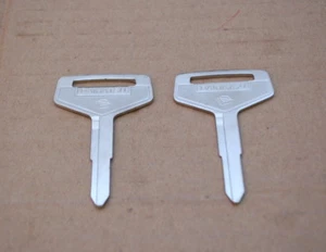 DAIHATSU TAFT  FEROZA ROCKY  FOURTRAK SPORTRAK KEYS BLANK NEW 2X - Picture 1 of 3