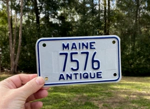 Maine Antique Motorcycle license plate tag # 7576 White / Blue Expired 3yrs - Picture 1 of 5