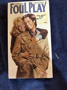 Foul Play VHS Sealed! Goldie Hawn Chevy Chase Dudley Moore Rare - Imagen 1 de 3
