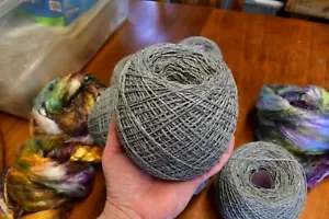 Mulino pesi merino pizzo filato grigio fine 500 iarde - Foto 1 di 4