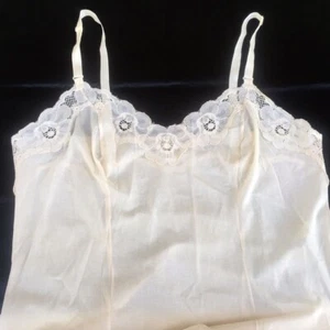 Vintage Olga Full Slip Womens 36 Ivory Style 982V Nylon Floral Lace Made in USA - Picture 1 of 7