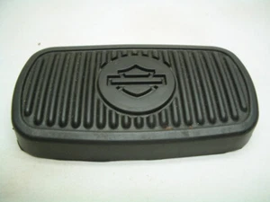 Stock OEM Large Rubber Brake Pedal Pad 42416-06 Harley FLST Softail Touring - Picture 1 of 5