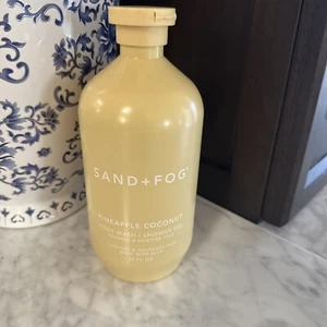 Sand + Fog 🍍 Pineapple Coconut Body Wash/ Shower Gel Flip Top 32 oz New - Picture 1 of 2