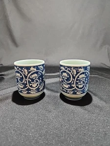 Juego de 2 tazas japonesas Arita Ware azul y blanco de soba o choko - Imagen 1 de 8