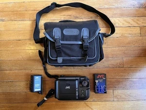 JVC GR-SV3 Compact VHS Video Camera - Picture 1 of 11