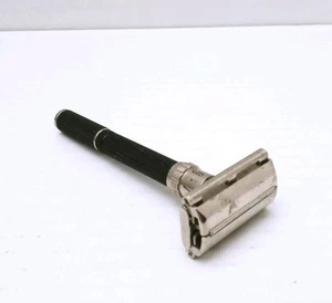 Vintage Gillette 109 Super Adjustable Safety Razor T-3 1973 Black Handle - Picture 1 of 10