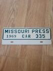 1969 VOITURE DE PRESSE Missouri 335 plaque d'immatriculation étiquette originale vintage vert blanc MO