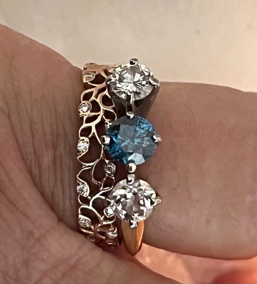 Anillo de diamantes azules Jabel Past Present Future banda de oro rosa con diamantes Foto 1 de 4