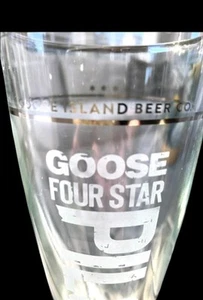 Goose Island Beer Four Star Pilsner vaso de cerveza alto 9 3/4” vaso de pinta pesado - Imagen 1 de 6