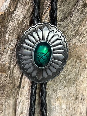 Collar Bolo Vaquero Boho Boho Verde Celta Boda Western St Patrick’s Luck Foto 1 de 4