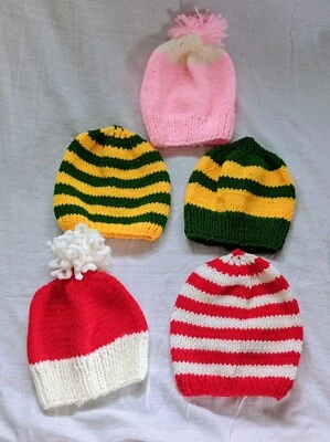Chapéus para recém-nascidos 5 peças. Chapéus de malha de lã feitos à mão. Vermelho branco verde amarelo rosa.  - Imagem 1 de 4