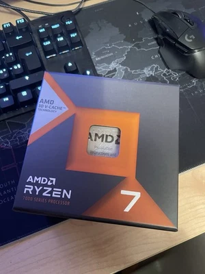 AMD Ryzen 7 7800X3D Processore (4,2 GHz, 8 Cores, Socket AM5) - 100-100000910WOF - Immagine 1 di 3