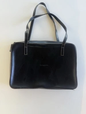 Bolso de hombro Nannini de cuero marrón. se adapta a portátil pequeño o ipad Foto 1 de 4