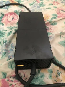 Adaptador de CA 220V de fuente de alimentación original gruesa para Microsoft Xbox ONE - Imagen 1 de 3
