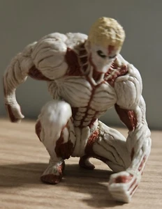 Attack On Titan Armored Titan Real Figure Collection Wave 2 Trading Figure Rare - Picture 1 of 7