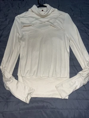 Блузка женская с длинным рукавом водолазка Red By BKE размер средний кремовый цвет б/у в отличном состоянии - Изображение 1 из 4