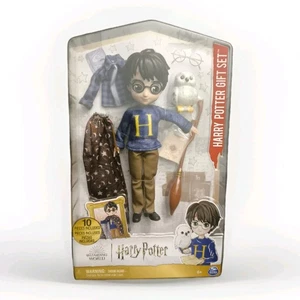 Harry Potter - 8 Zoll Harry Potter Puppe - Geschenkset mit Unsichtbarkeitsumhang - Bild 1 von 3