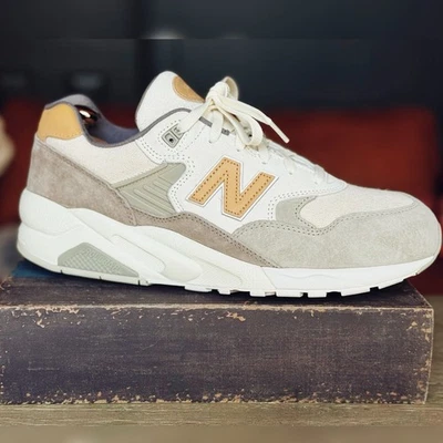 KITH Malibu New Balance 580 • 11.5 • Beige • 2024 • Slightly Worn - Image 1 of 4