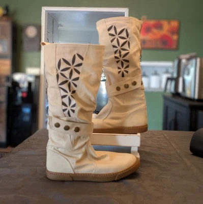 Chintamani Flower of Life Beige Handmade Canvas Boots Size 39 NEW - Image 1 of 4