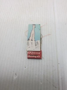 Kit de reparación de medias de seda real vintage de los años 40 con hilo - Imagen 1 de 3