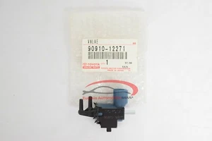 Genuine Lexus 1997-2001 Vacuum Switching Valve 9091012271 OEM - Picture 1 of 1
