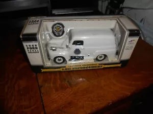 LIBERTY CLASSICS LAW ENFORCEMENT 1:24 DIE-CAST 1948 FORD DENVER NEW FREE SHIP!! - Picture 1 of 9