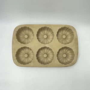 Pampered Chef 1441 Mini Fluted Bundt 6 Cakes Stoneware Baker Baking Dish - Picture 1 of 14