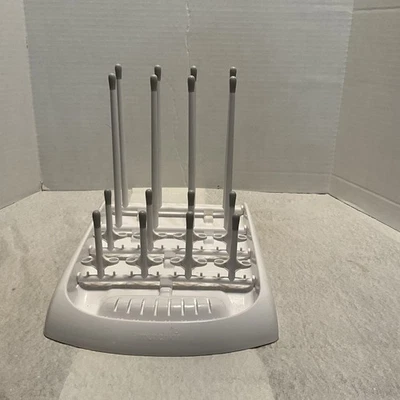 Estante de secado de biberones 2014 Munchkin, Inc. Foto 1 de 4