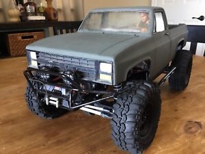 *CUSTOM* Axial SCX10 80s Chevy Truck Hard Body Scale Crawler w/ Drop bed LEDs RC