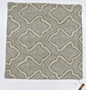 New NWT Pottery Barn Beaded Swirl Pillow Cover Hand Embellished Beaded 20 x 20 - Picture 1 of 8