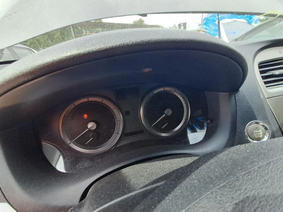 Кластер спидометра миль/ч без предаварийной системы подходит для 11-12 LEXUS ES350 2593102 - Изображение 1 из 1