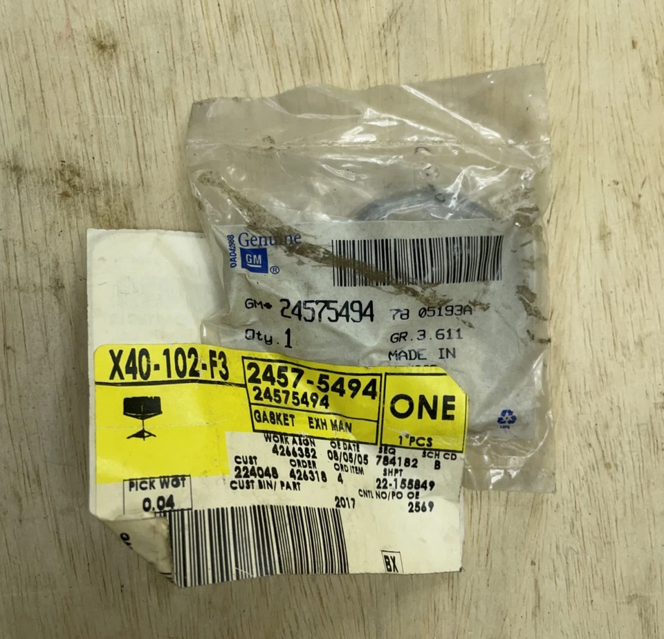 GM OEM Exhaust Manifold Pipe Gasket Flange 1997-2002 Cavalier Sunfire 24575494 Foto 1 de 3