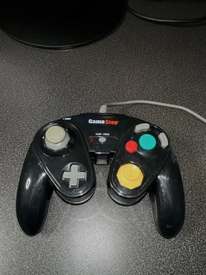 Gamestop Exclusive Gamecube Controller - Tested working - Image 1 of 4