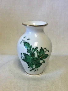 Vintage HEREND Hungary Green Bouquet Bud Vase 2 1/2", Handpainted, Porcelain EXC - Picture 1 of 4