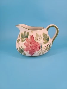 "Jarra de cerámica pintada a mano con mango rosa malva diseño floral Portugal 4,75""" - Imagen 1 de 8