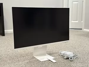 SAMSUNG 32” M80B LS32BM801UNXGO HDR Smart Monitor – Excellent Condition! - Picture 1 of 5
