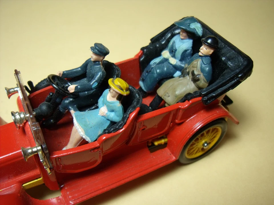 FIGURINES 1/43  SET 240  LA  BELLE  EPOQUE  VROOM  NOT PEINT  FOR  MINICHAMPS - Photo 1/1