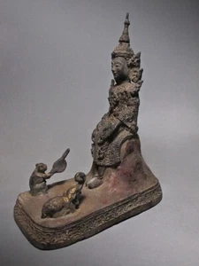 Scultura in bronzo tailandese Phra Pang Lelai figura Buddha stile Rattanakosin 18/19 ° C - Foto 1 di 12