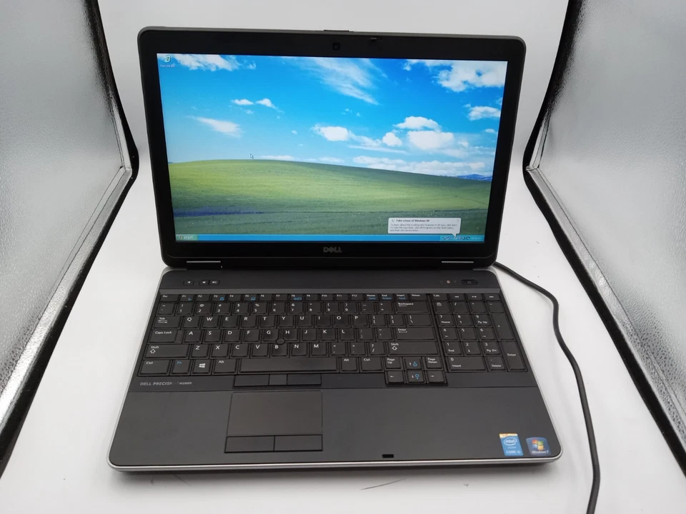 Dell Precision M2800 15.6" Laptop Intel i5 3GB RAM 500GB HDD Windows XP READ -RR - Image 1 of 4
