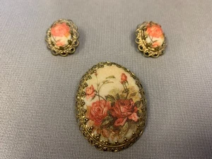 Vintage Gold Tone Filigree Textured Floral Cameo Brooch West Germany - Picture 1 of 7