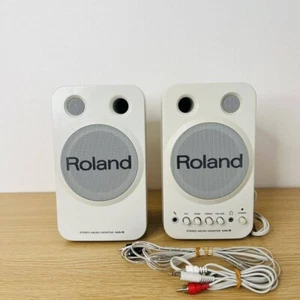 Roland MA-8 Stereo Micro Monitor Speakers - Picture 1 of 3