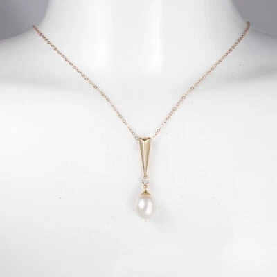 14K Gold Cultured 10 mm  Pearl Solitaire Pendant With Diamond Accent Fine Estate - Image 1 of 4