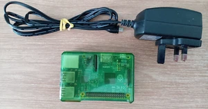 RASPBERRY PI 2 PLUS 256GB SCHEDA SD RETROPIE & CUSTODIA TRASPARENTE & ALIMENTATORE - Foto 1 di 15