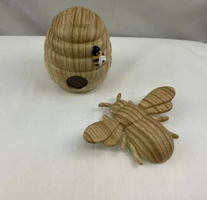 Target Bullseye Playground Honey Bee & Beehive Figurine Set Farmhouse Decor New - Foto 1 di 12