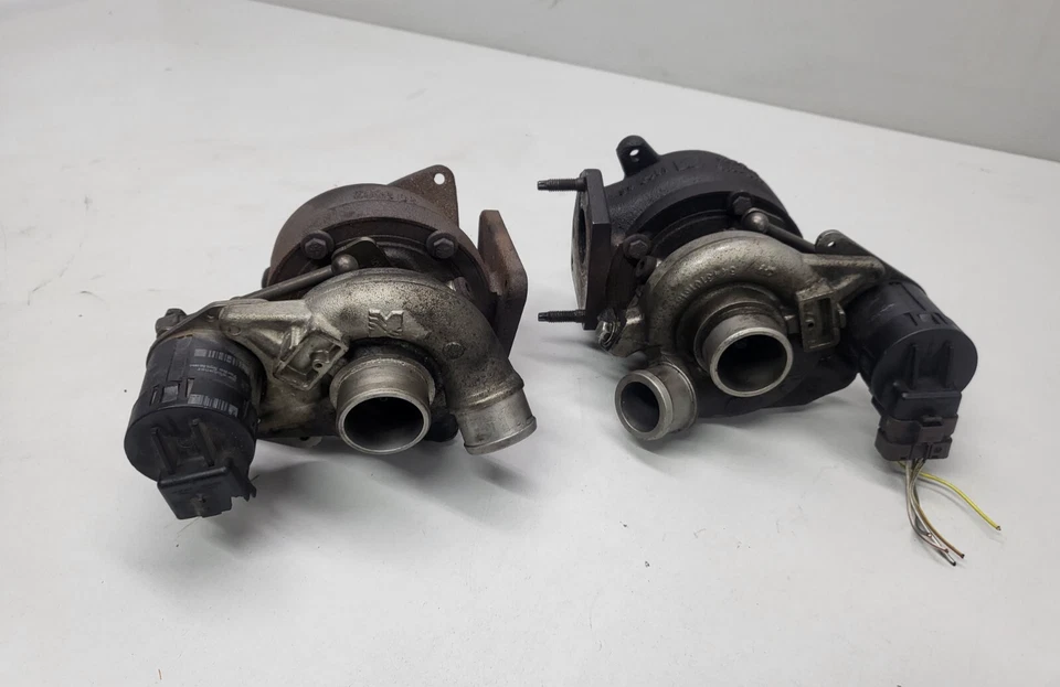 Range Rover L322 Diesel automatik  Turbolader  54431015182  54431015181  (00) - Bild 1 von 4