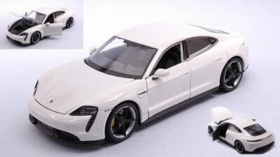 MODELLINO AUTO STATICO WELLY PORSCHE TAYCAN TURBO S BIANCO MODELLISMO SCALA 1:24 - Immagine 1 di 2